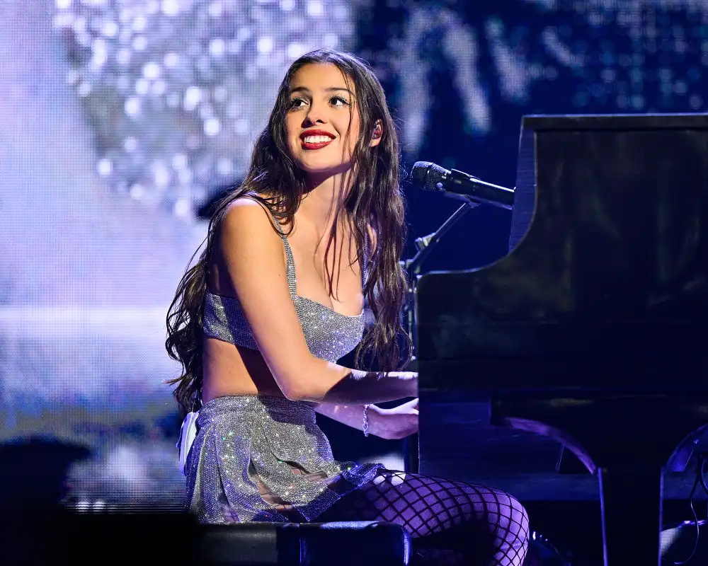 Olivia Rodrigo Jokes She&rsquo;s Changing Lyric of &lsquo;Sour&rsquo; Song After Fan Botches Tattoo