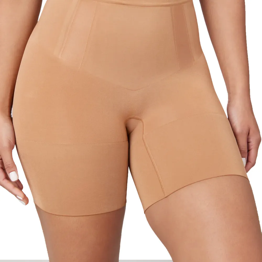 OnCore Sculpting Mid-Thigh Short Spanx