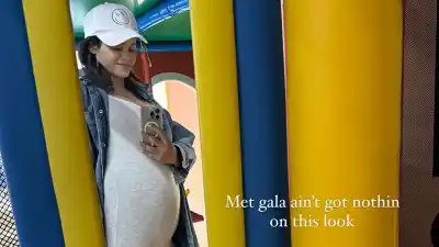 Pregnant Jenna Dewan Models Baby Bump-Hugging Bodysuit