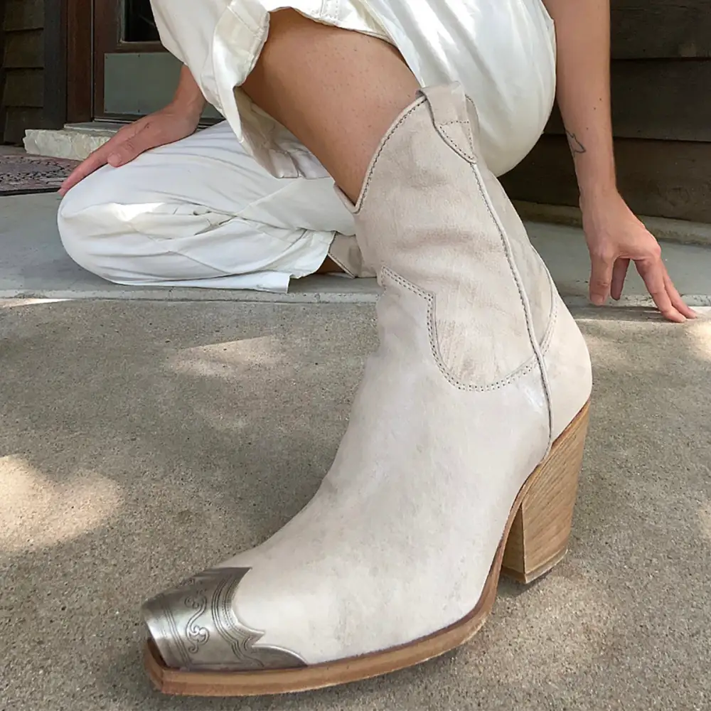 rachel-leviss-festival-essentials-free-people-cowgirl-boots_23a13f