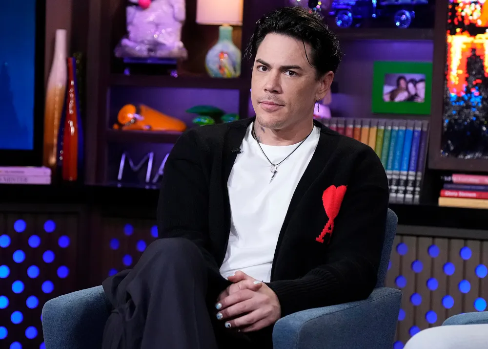 &lsquo;SNL&rsquo; Dings Tom Sandoval Again in &lsquo;Weekend Update&rsquo; Segment, Now Implying He&rsquo;s a &lsquo;Parasite&rsquo;