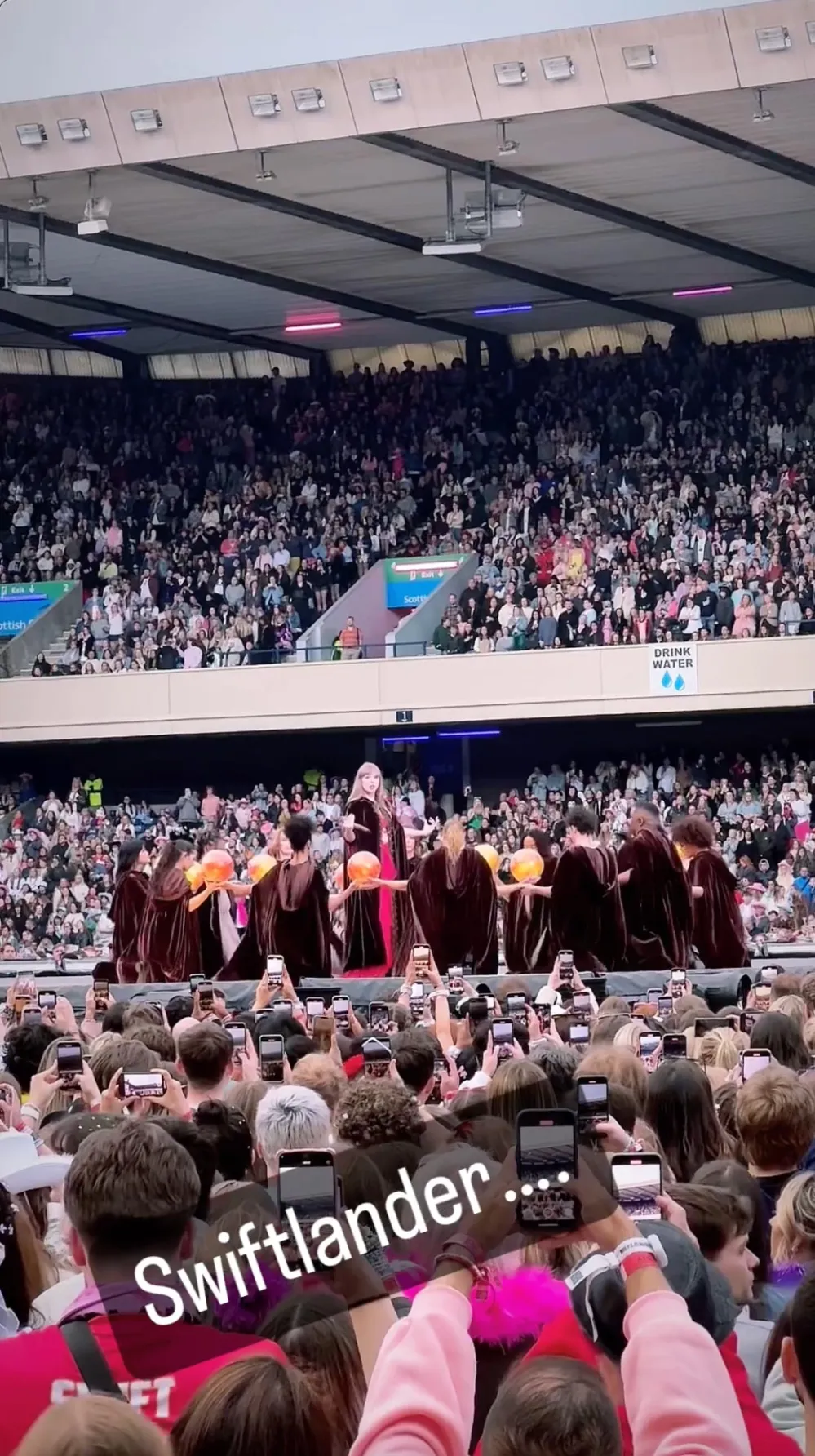 Sam Heughan Compares Taylor Swifts Evermore Live Set to Outlander While Attending With Cast