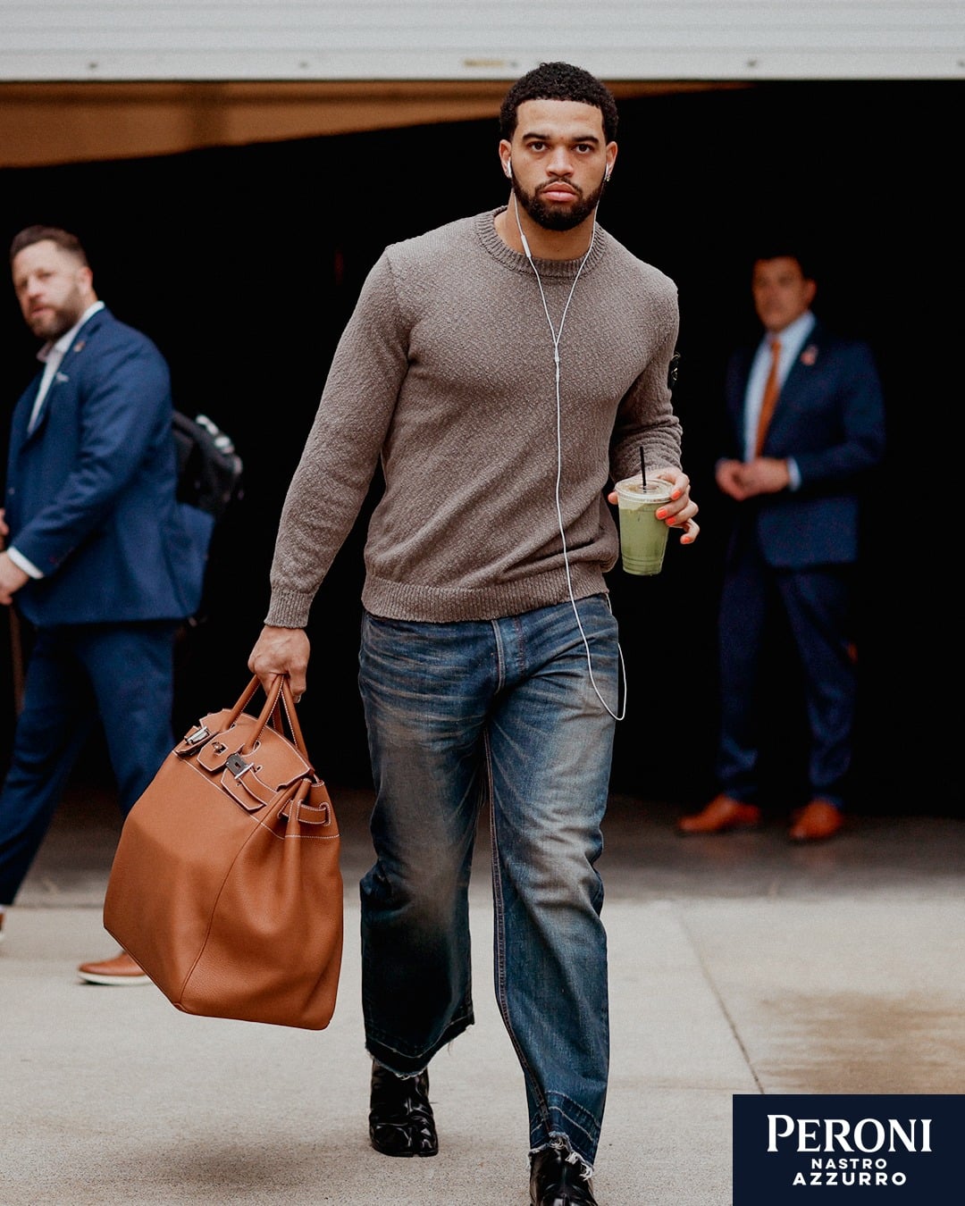 men celebs wearing hermes bags