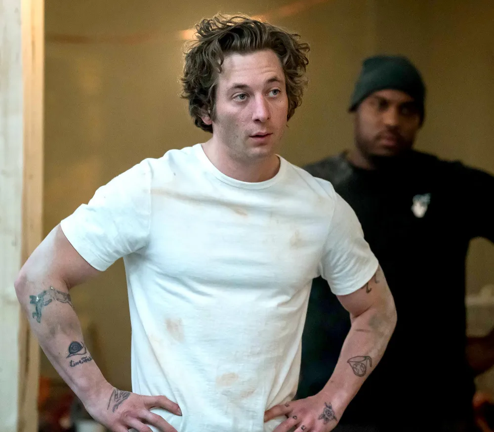 Abby Elliot Says The Bear Cast Teases Jeremy Allen White