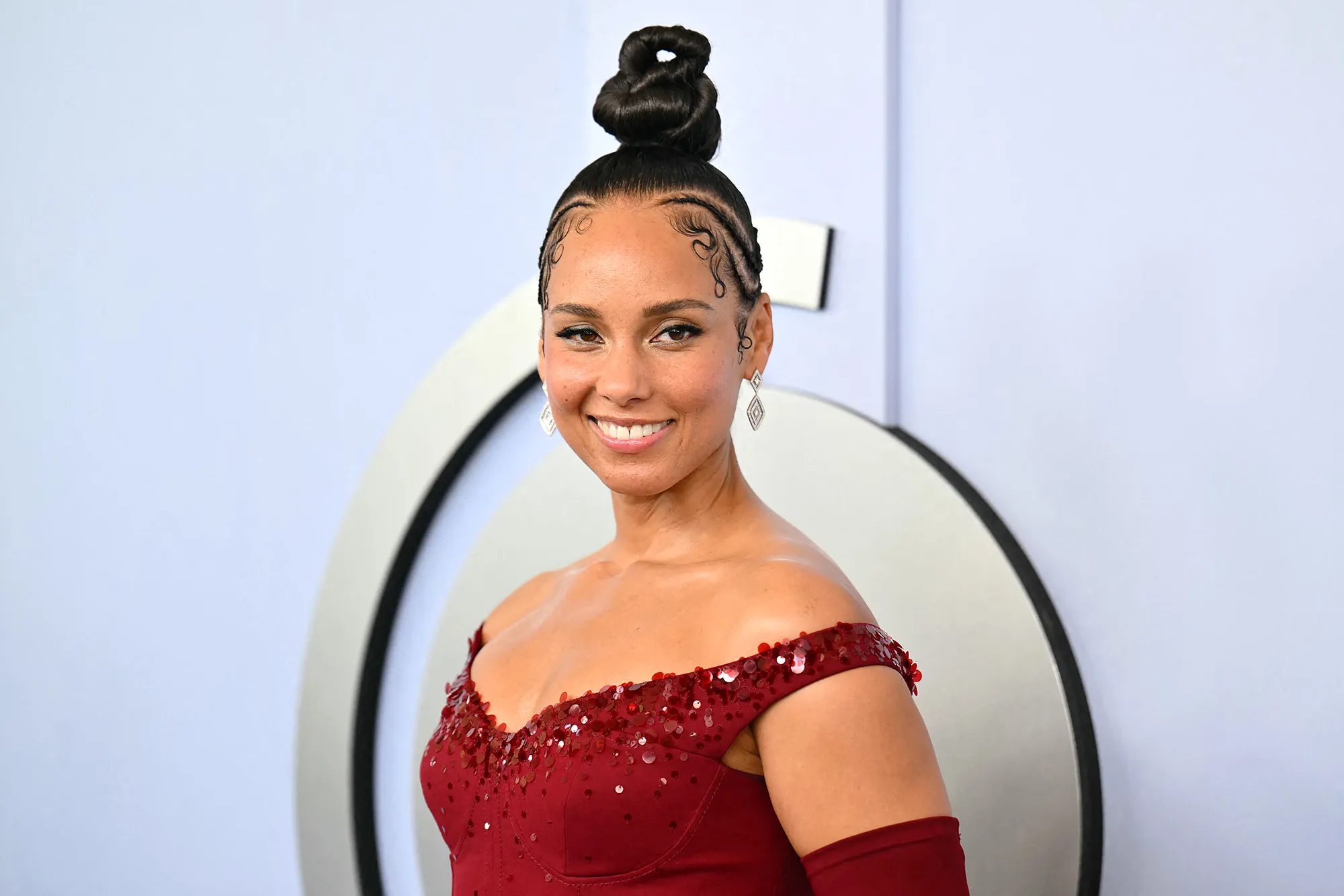 All About Alicia Keys Tonys 2024 Glam