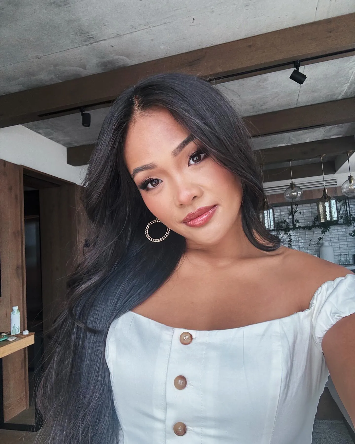 Bachelorette&rsquo;s Jenn Tran Gets Lip Filler for the 1st Time