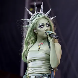 Chappell Roan Had 20 Wardrobe Malfunctions at Gov Ball