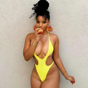 Chloe Bailey Shares the Ultimate Thirst Trap in Sexy Cutout Swimsuit