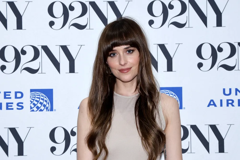 Dakota Johnson Experiences Wardrobe Malfunction on &lsquo;Jimmy Kimmel Live&rsquo;