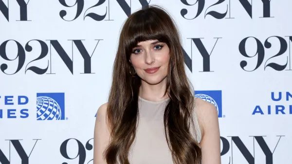 Dakota Johnson Experiences Wardrobe Malfunction on ‘Jimmy Kimmel Live’