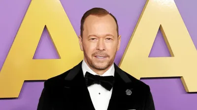 Donnie Wahlberg Arrives to Blue Bloods Final Day of Filming in NKOTB Tour Bus Incredibly Thankful 795