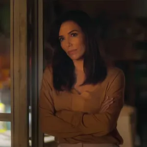 Eva Longoria s on the Run in Land of Women Trailer Trying to Save Family