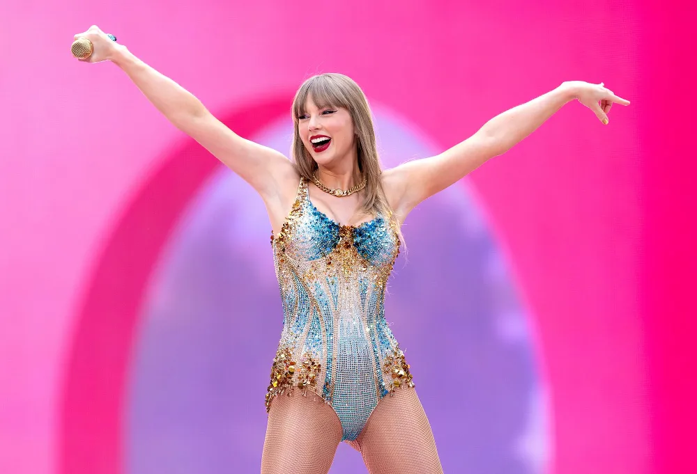 Every Time Taylor Swift and Paul McCartney Reminded Us That They&rsquo;re Actually Friends