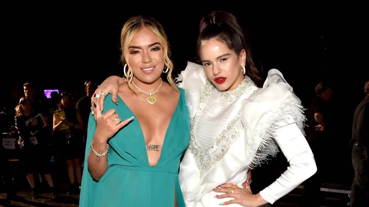 Karol G y Rosalía, cantantes de música urbana