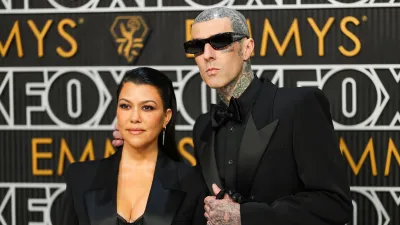 GettyImages-1935993766 Kourtney Kardashian and Travis Barker