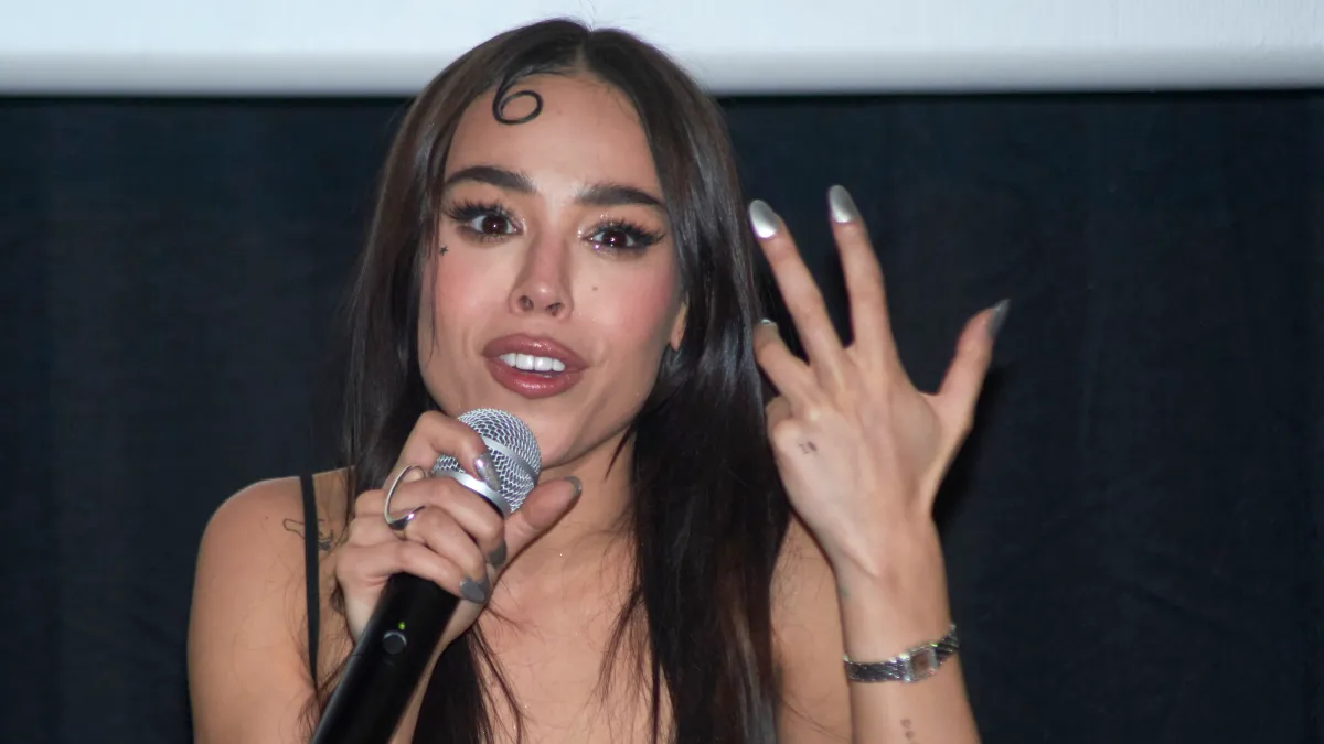 La cantante y actriz mexicana Danna