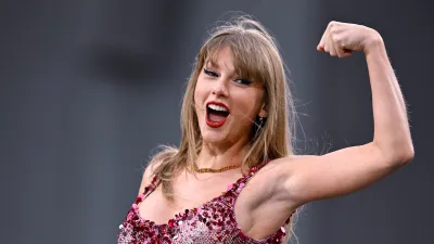 GettyImages-2157490632-Taylor-Swift