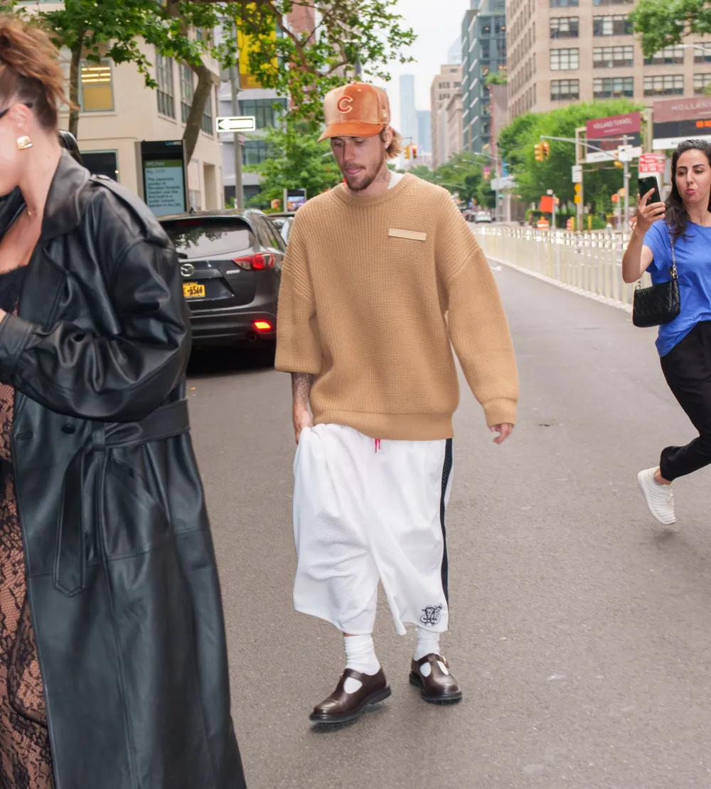 Robert Pattinson&rsquo;s Frosted Tips and More Controversial Men&rsquo;s &lsquo;90s/&rsquo;00s Trends We Didn't Expect to Come Back