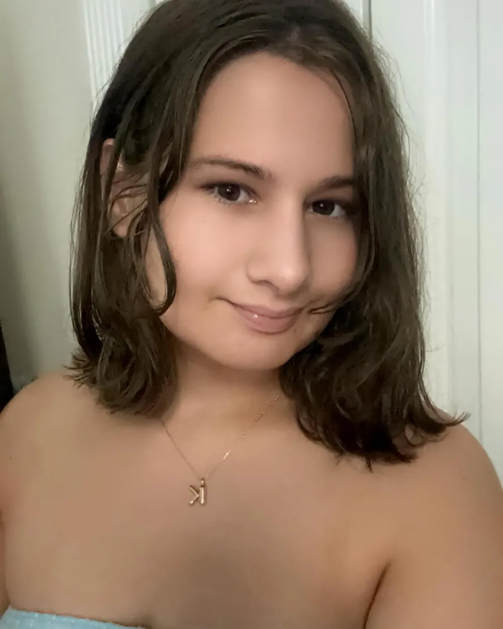 Gypsy Rose Blanchard Returns to Brunette 2
