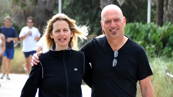Howie Mandel Says He Found Wife Terry in Pool of Blood During Recent Vegas Trip Gone Wrong