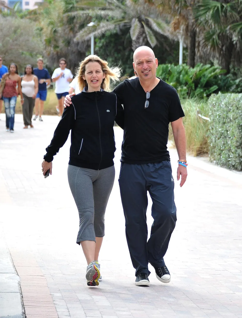Howie Mandel Says Wife Terry Took Gummies Ahead of Her Vegas Accident &mdash; But She Wasn t Drunk 612