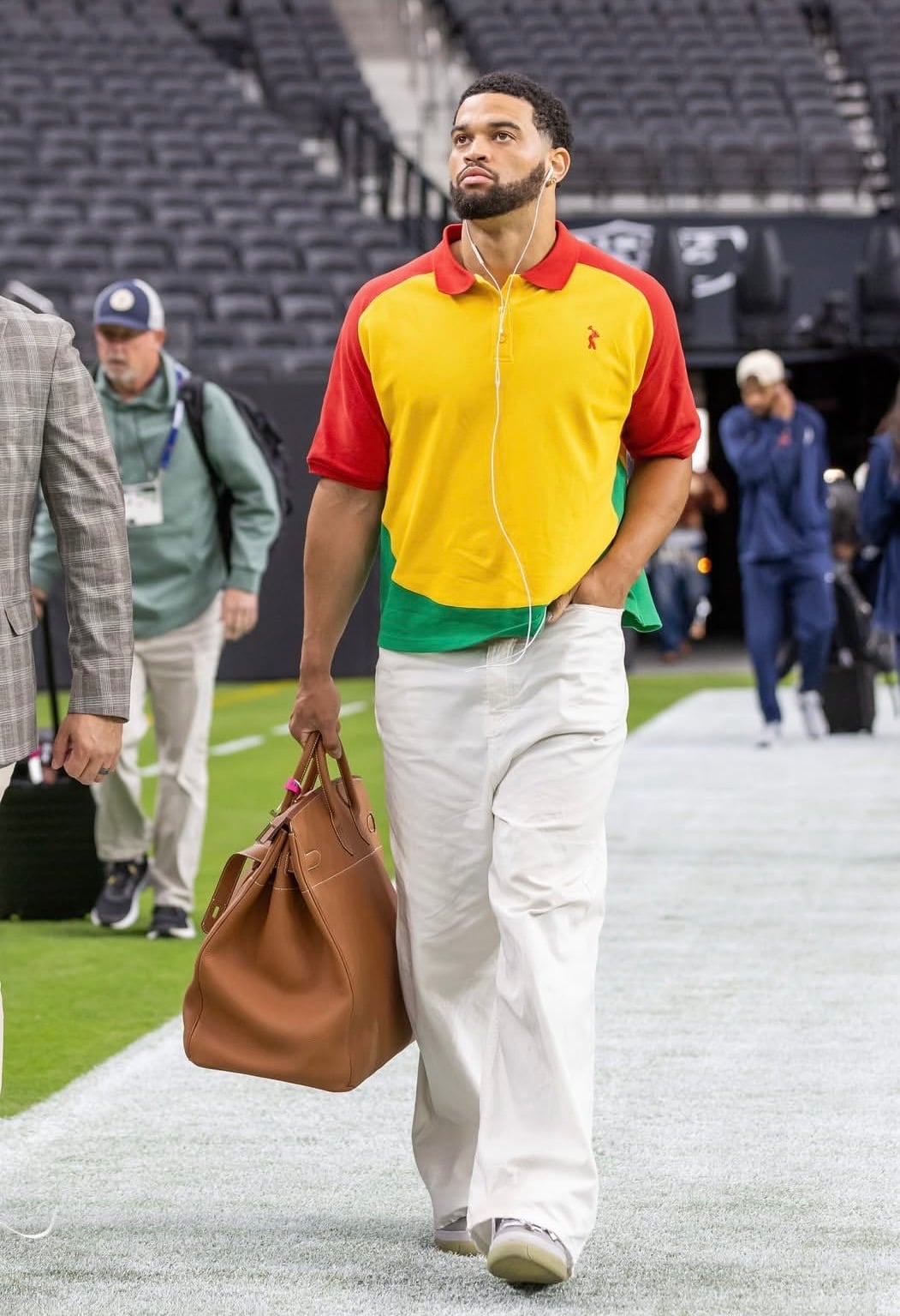 men celebs wearing hermes bags