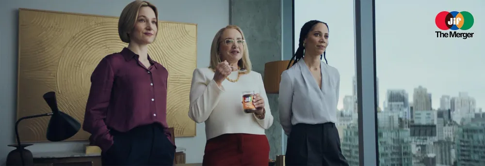 J Smith Cameron Calls Hacks Casting A Dream Come True Hopes Kathy Isn t Gone for Good 459