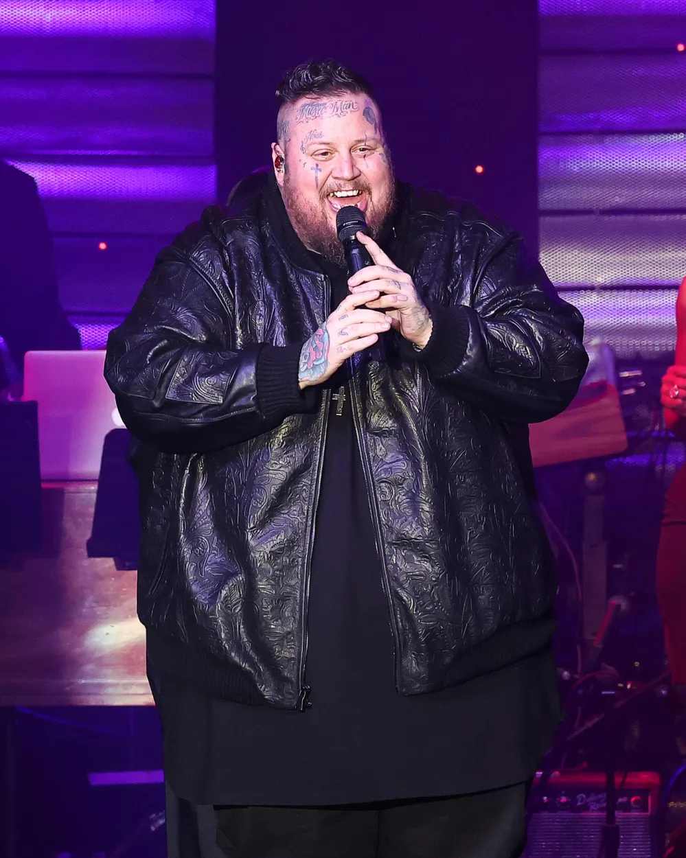 Jelly Roll Says He Still Collects Call From His Friends in Jail 979