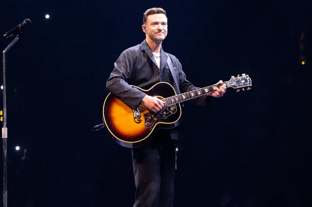 Justin Timberlake Stops Texas Concert