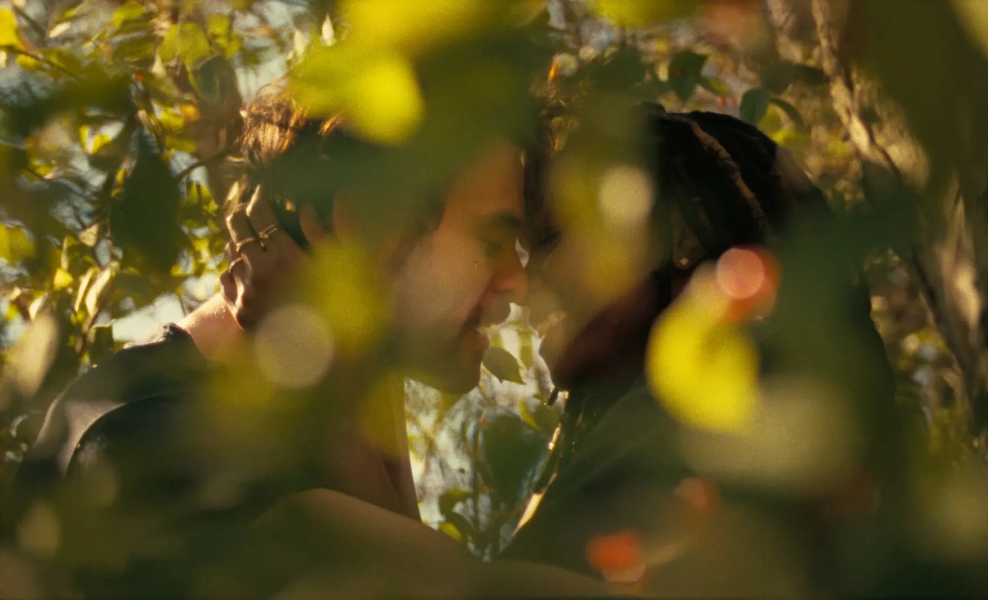 KiKi Layne and Thomas Doherty Star in Music Romance Dandelion