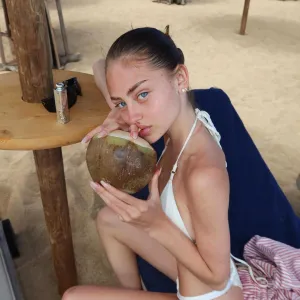 Leni Klum Stuns In All White Bikini 986