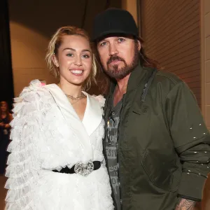 Miley Cyrus Jokes That She Inherited Narcissism From Dad Billy Ray Cyrus