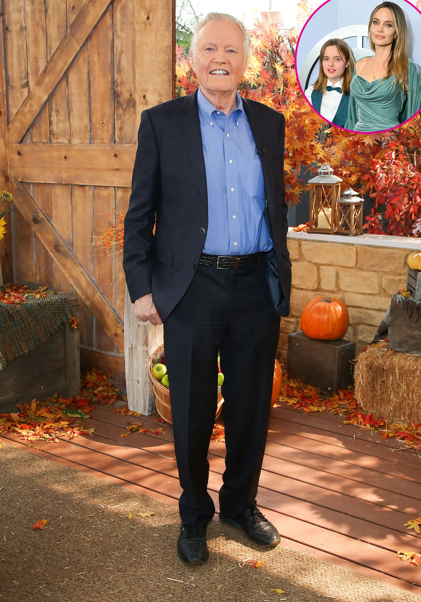 Promo Jon Voight Proud of Angelina Jolie Granddaughter Vivienne Amid Tony Win