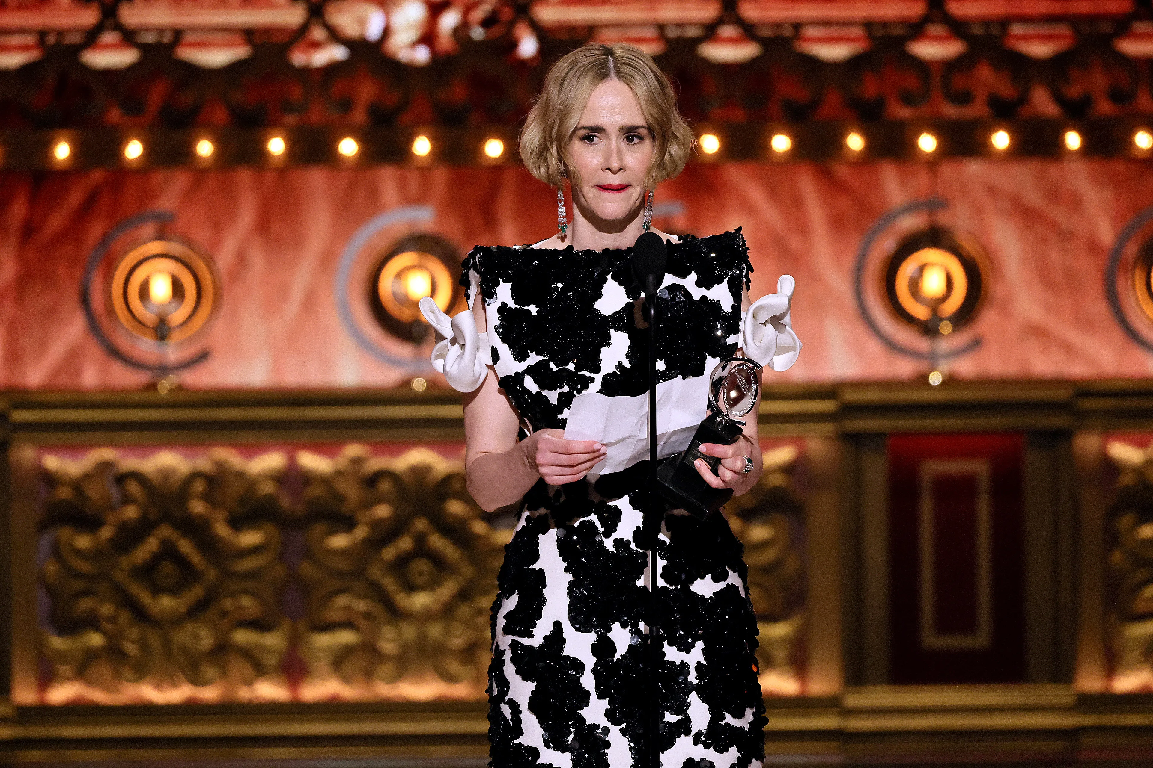 NEW YORK, NEW YORK - JUNE 16: Sarah Paulson accepts the Best Leading Actress in a Play award for "Appropriate" onstage during The 77th Annual Tony Awards at David H. Koch Theater at Lincoln Center on June 16, 2024 in New York City. (Photo by Theo Wargo/Getty Images for Tony Awards Productions)