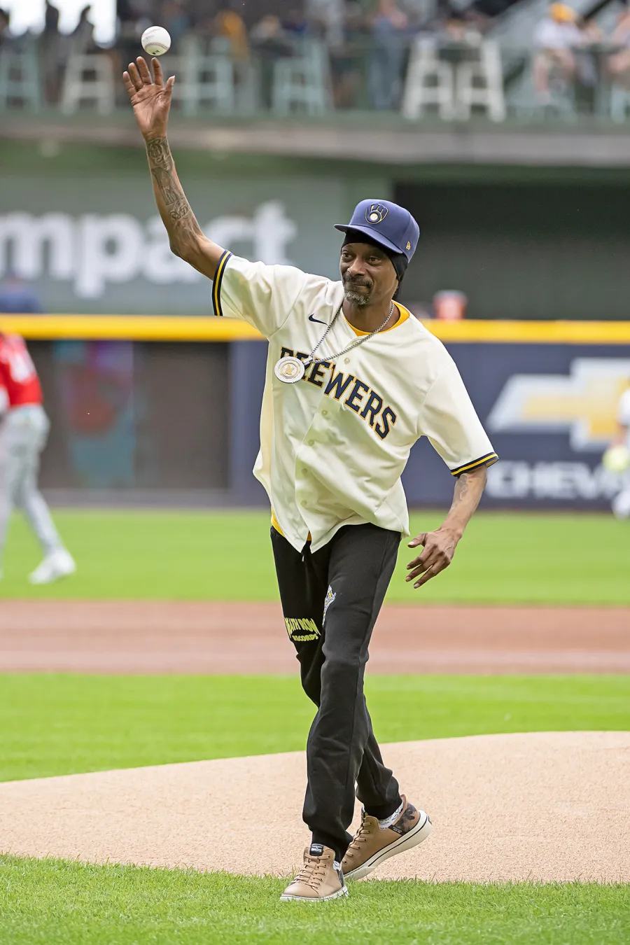 Snoop Dogg Celebrity Baseball Fans