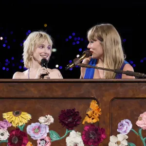 Taylor Swift and Paramore s Hayley Williams’ Complete Friendship Timeline