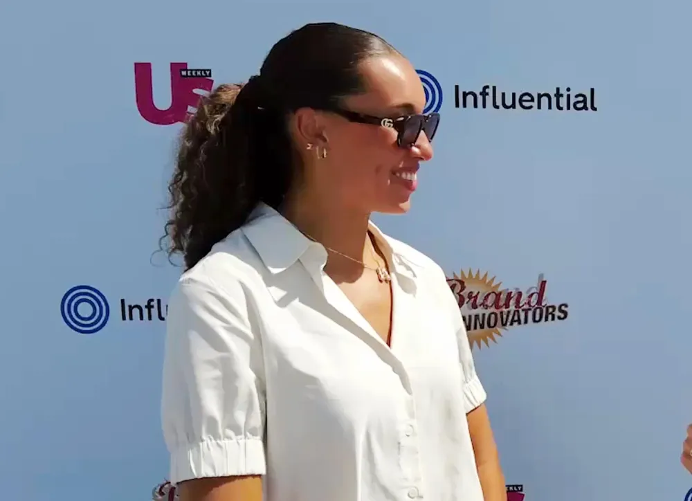 Texas Volleyball Star Madisen Skinner Sets Sights on 2028 Olympics Alongside Sister Avery 574