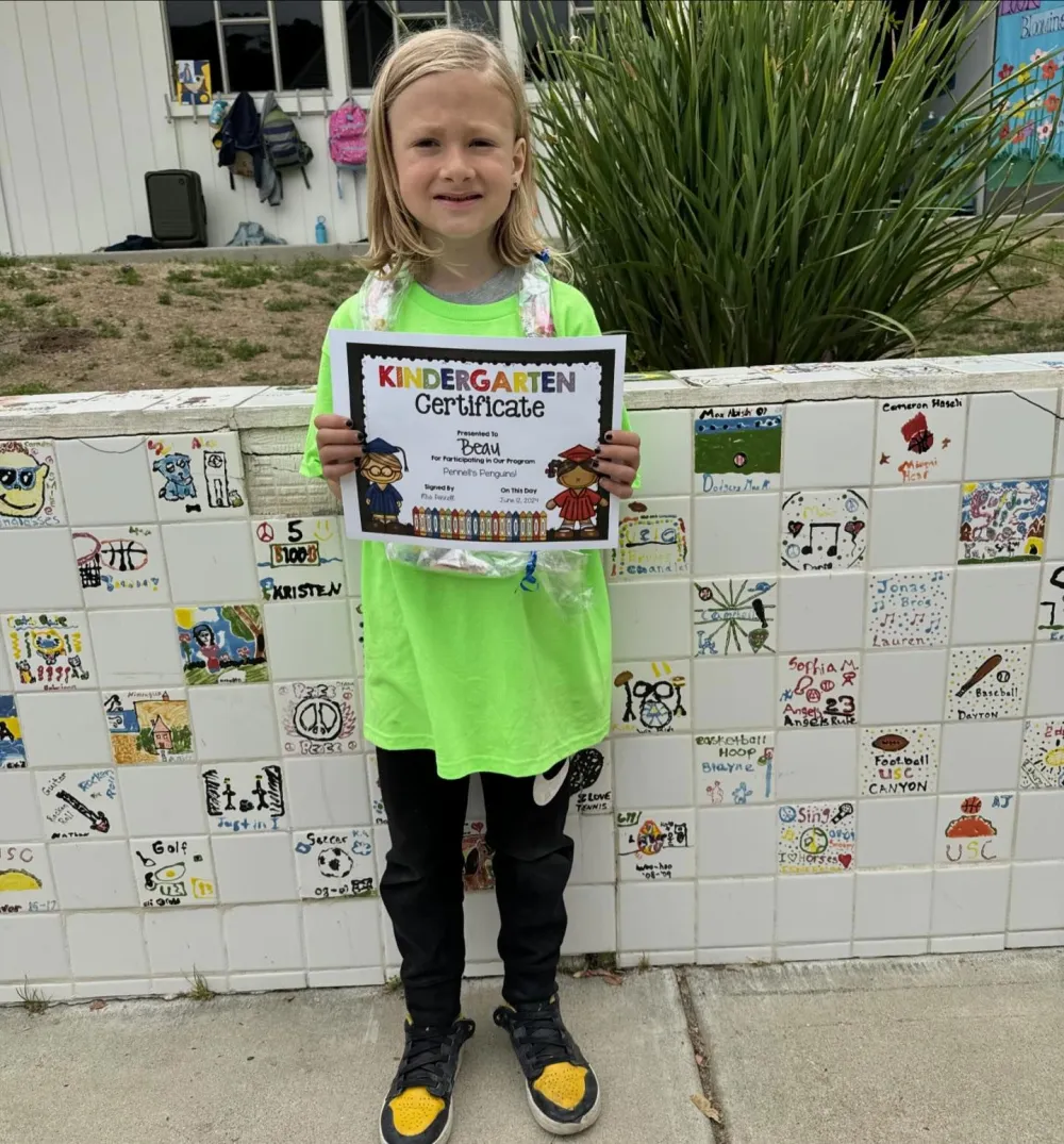 Tori Spelling Celebrates Son Beaus Kindergarten Graduation