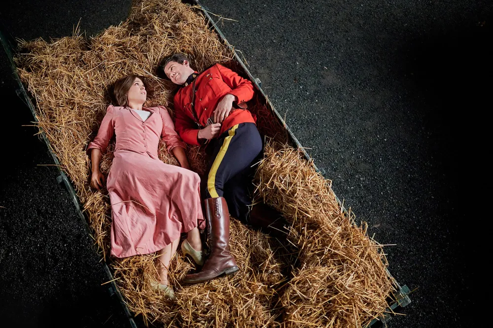 When Calls the Heart&rsquo;s Erin Krakow Calls Elizabeth and Nathan &lsquo;Soul Mates&rsquo; &mdash; Wants &lsquo;More Romance&rsquo;