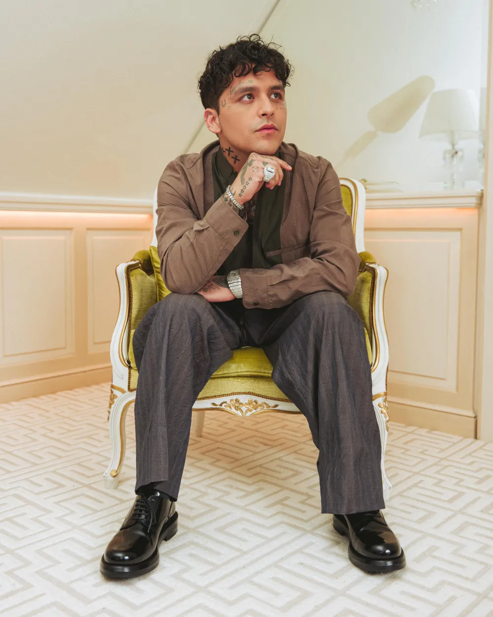 Christian Nodal cantante de m&uacute;sica regional mexicana