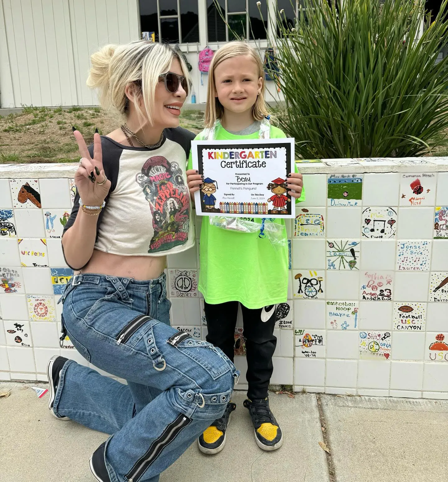 Tori Spelling Celebrates Son Beaus Kindergarten Graduation