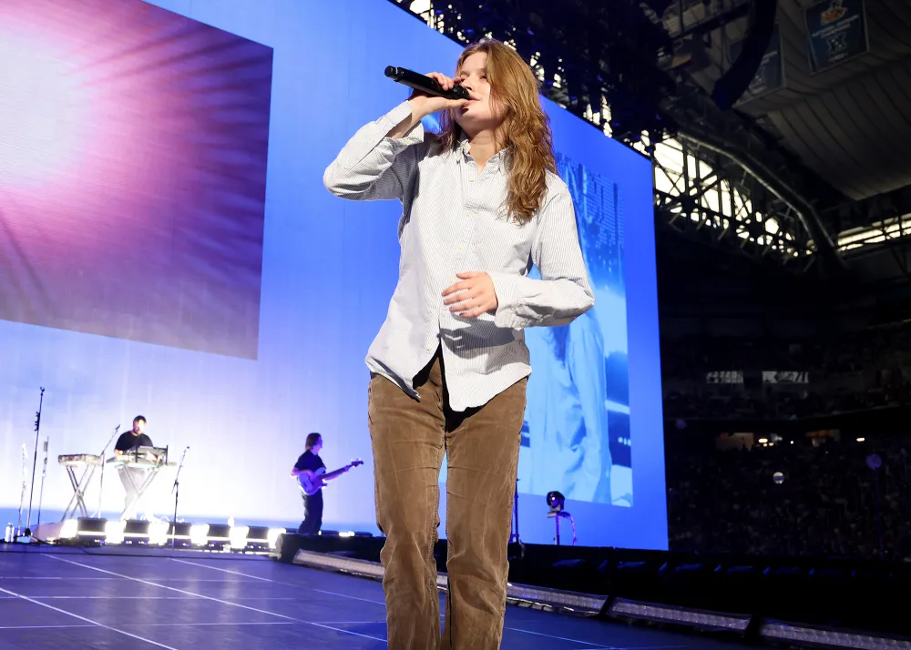 How Girl in Red Manifested Her Collaboration With Sabrina Carpenter on &lsquo;You Need Me Now?&rsquo;