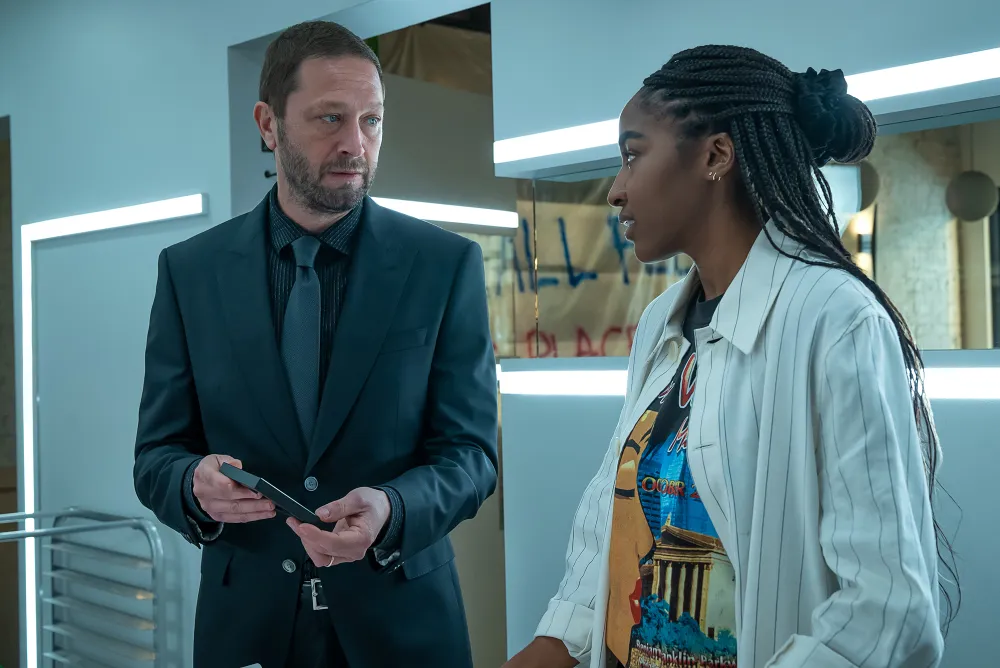 The Bear&rsquo;s Ebon Moss-Bachrach Wants Fans to Stop Yelling &lsquo;Cousin&rsquo; at Him: 'Don&rsquo;t Have Much for You'