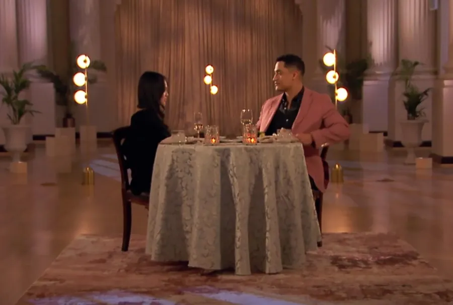 Bachelor Nation Stars Can t Stop Wearing Salmon Suits A Look Back 926