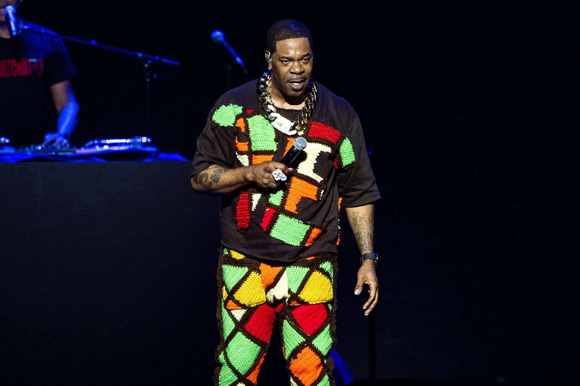 Busta Rhymes curses out fans who are on their phones at Essence Festival