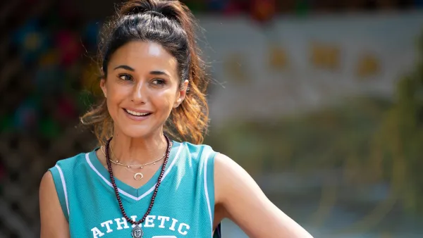 Emmanuelle Chriqui Hopes People Feel Empowered After Watching Her New Film Boot Camp 469