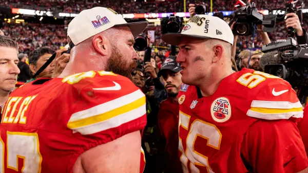Feature Travis Kelce Shoves Teammate George Karlaftis After Hit on Kadarius Toney at Training Camp