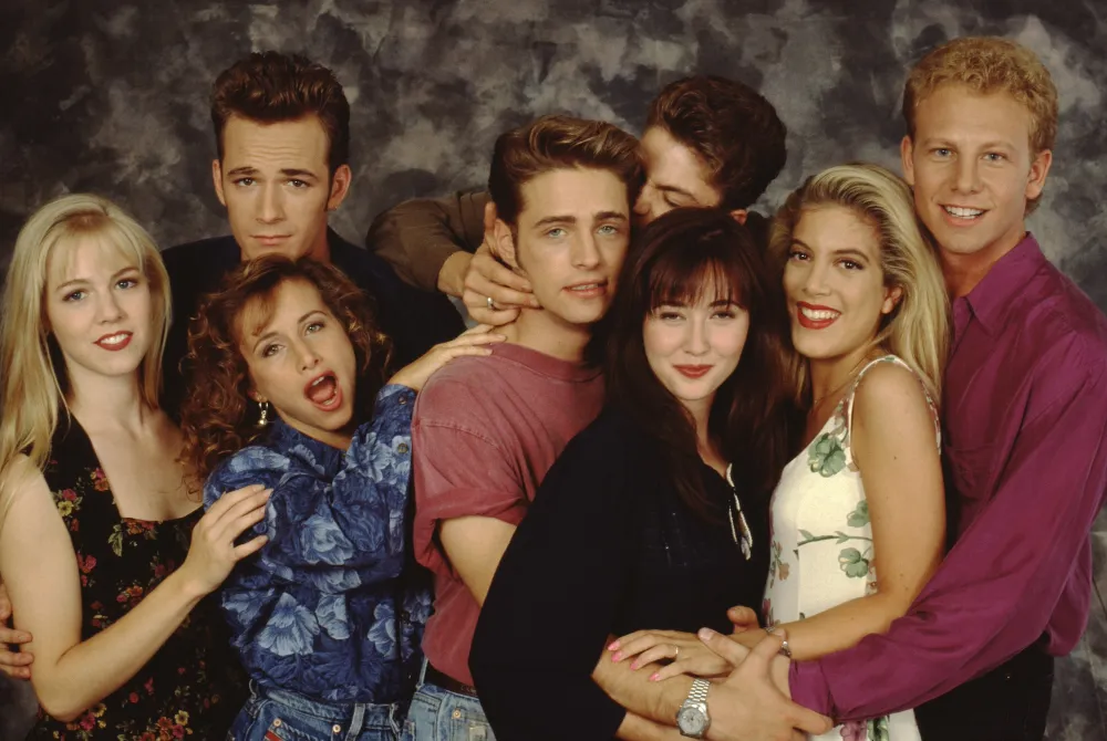 What Teens and Tweens Really Think About Your Favorite &lsquo;90s and &lsquo;00s TV Shows
