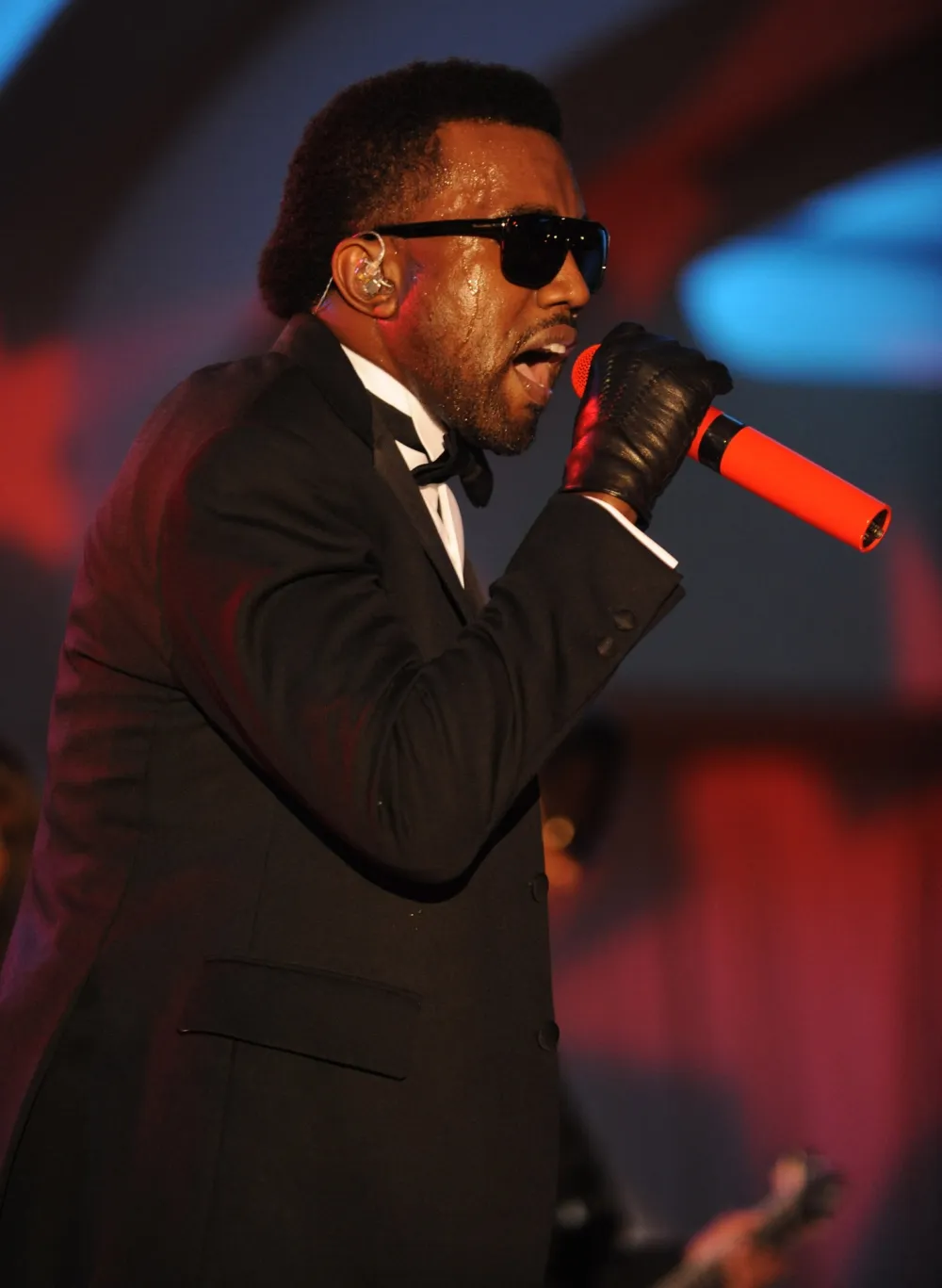 Who Inspired Harry Styles&rsquo; Controversial Mullet and Mustache Combo?