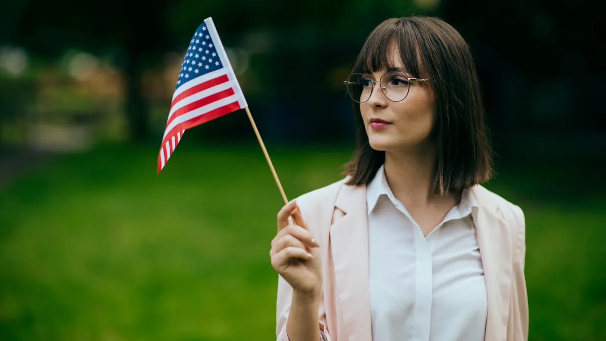 15 July 4th Outfits to Light Up the Sky This Independence Day